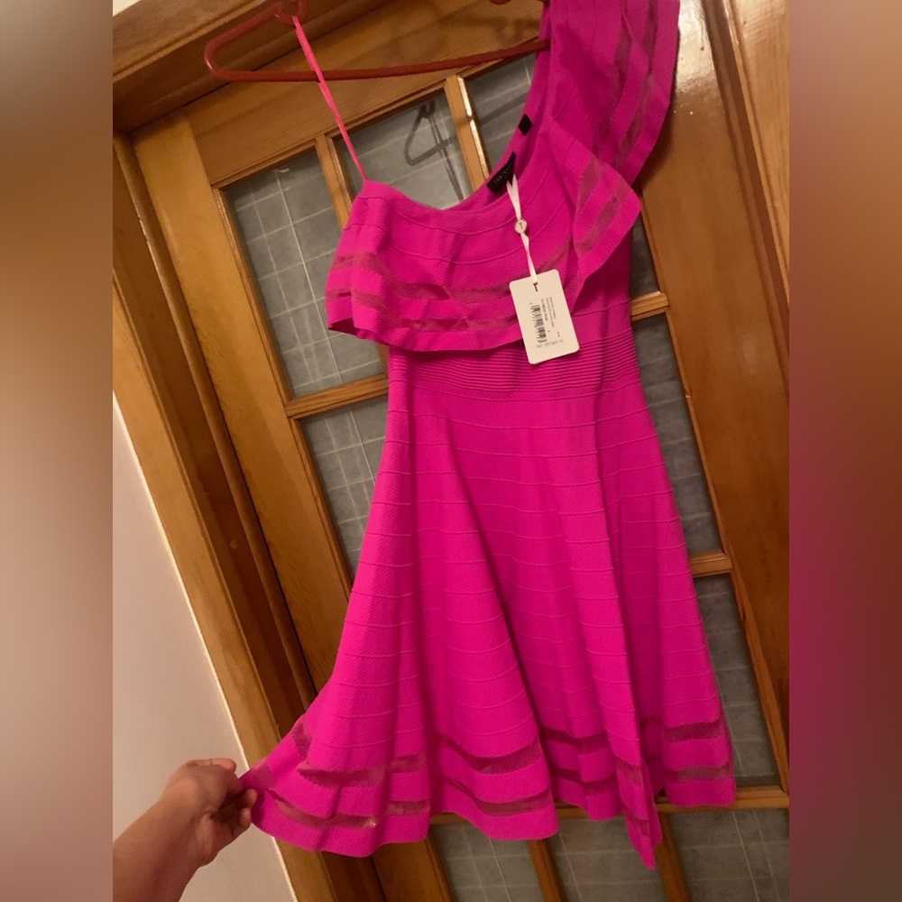 Ted baker size 2 (Us 8) strechy Vibrant Pink one shoulder Ruffled Dress